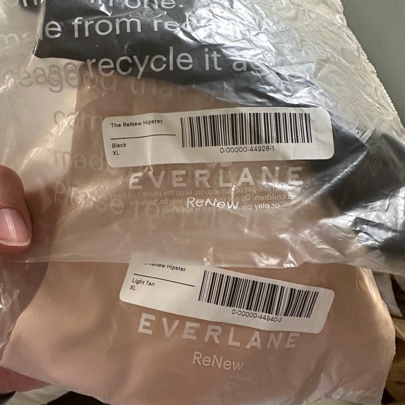 Two pairs everlane no-show hipsters - Picture 2 of 2